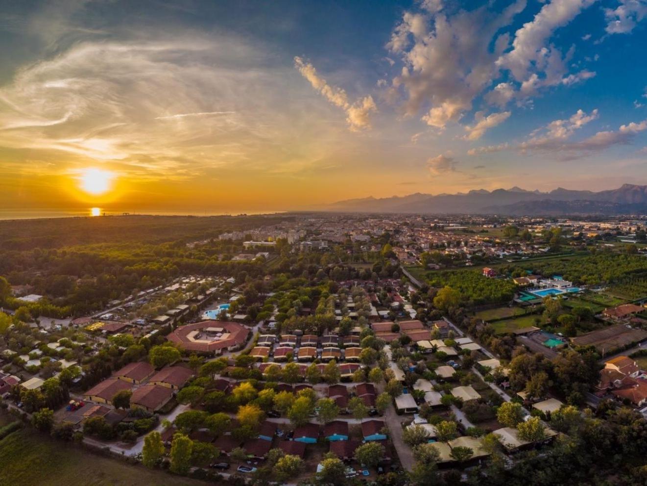 Chalets Tuscany Viareggio Eksteriør bilde